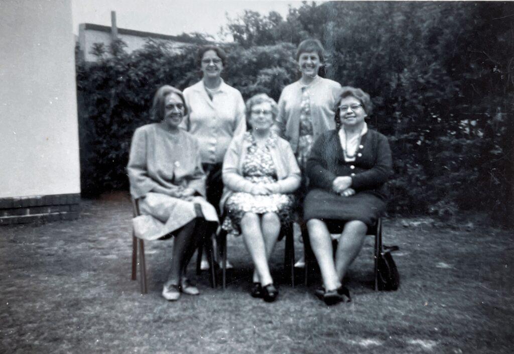 Back row: Billie and Lee Front row: Dora, Honey (Helen) and Ethel