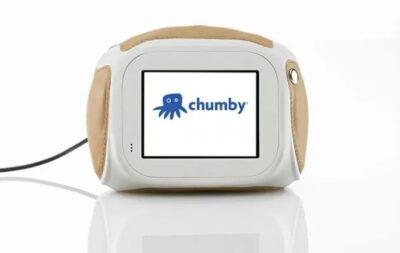 Photo of a Chumby device showing word 'Chumby' on its front touch screen