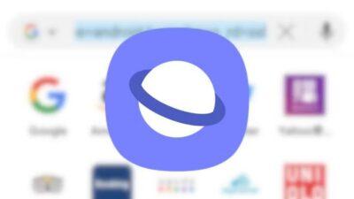 Fuzzy background with a light blue rounded square shape. Inside shape is a white circle representing Earth, with a thin darker blue circling it.